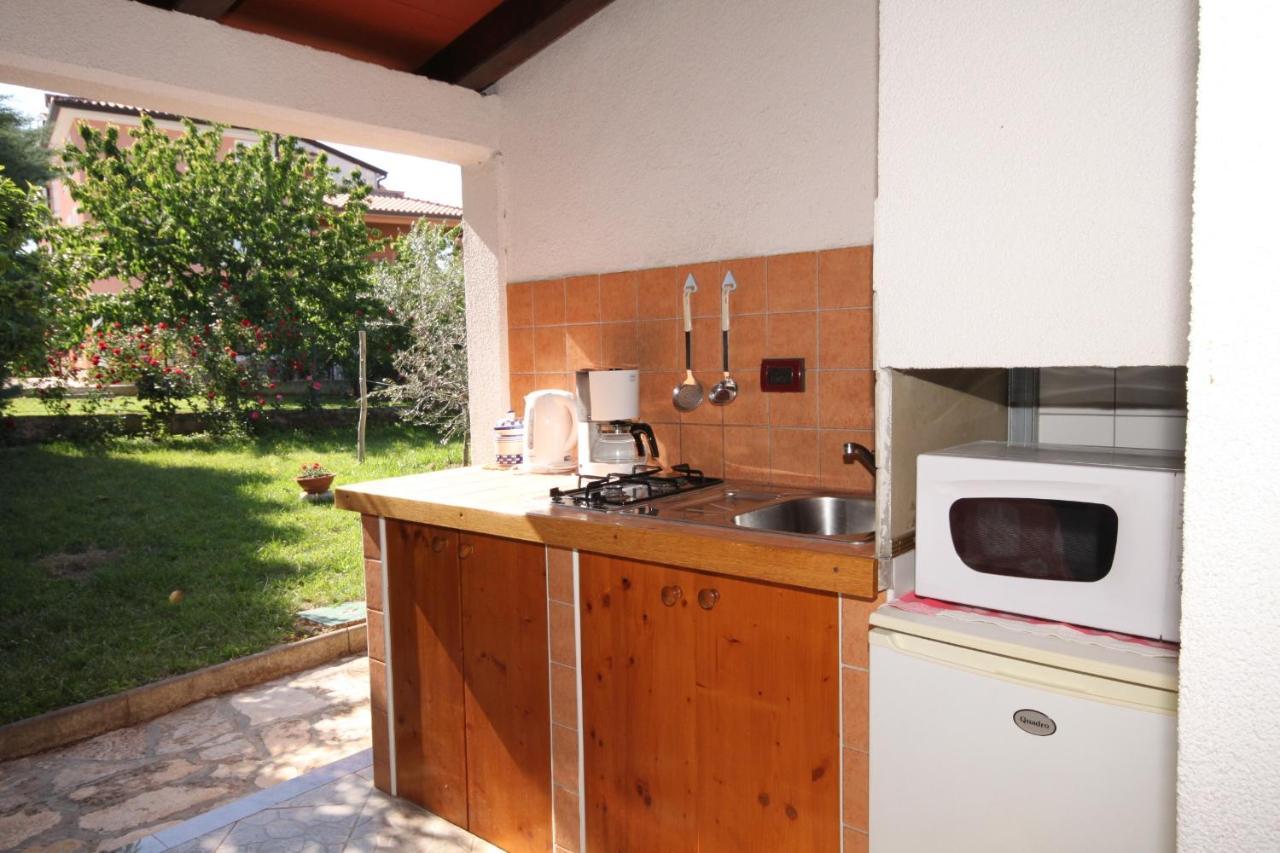 Studio Umag 7666A Exteriör bild